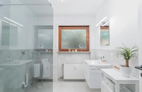 Bittenfeld Apartamento | Cruwzo - Fantastic Apartment with Balcony and Parking