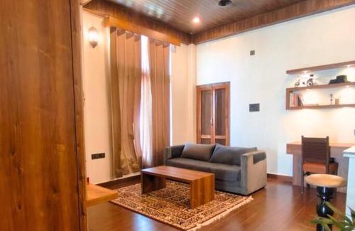 Beltola Apartamento | Crystal Abode- Studio Apartment with Terrace