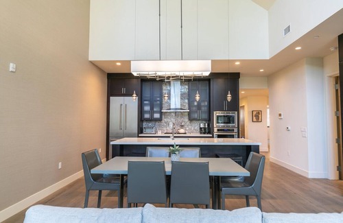 Crystal Bay Condominio | Crystal Bay Penthouse 301 Community Hot Tub