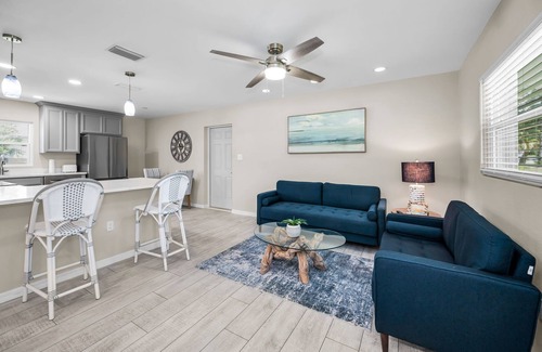 Crystal Beach Casa | CRYSTAL BEACH GETAWAY-STEPS TO THE GULF