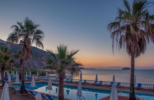 Kalamaki Hotel | Crystal Beach Hotel