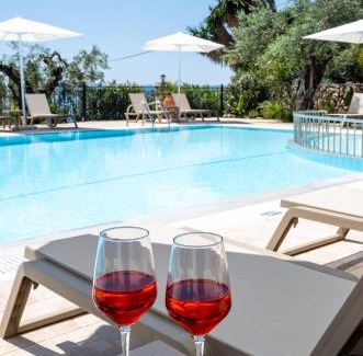 Barbati Apartamento | Crystal Blue Hotel, Barbati