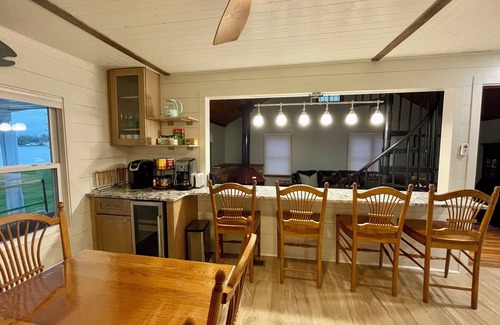 Moscow Casa | Crystal Blue Oasis-Lakefront,Family & Pet Friendly