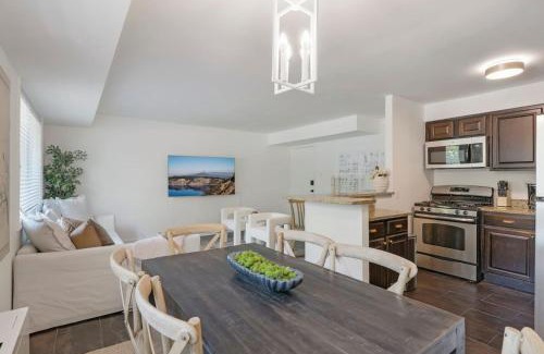 Aurora Highlands Casa | Crystal City Charm 2BR Free Parking 104
