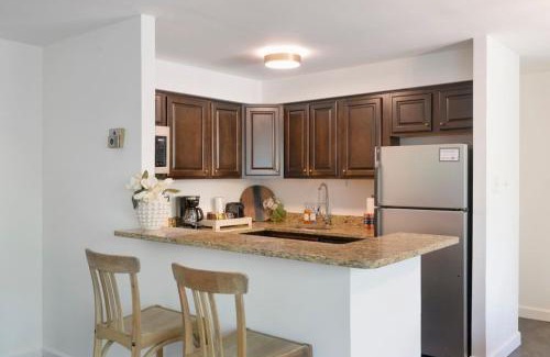Aurora Highlands Casa | Crystal City Charm 2BR Free Parking 104