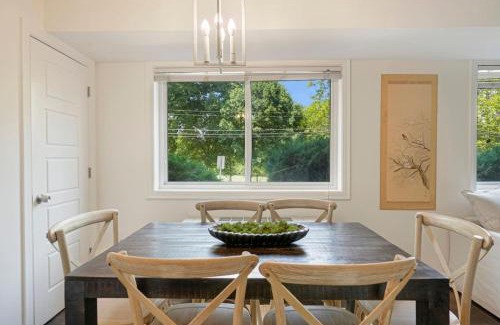 Aurora Highlands Casa | Crystal City Charm 2BR Free Parking 104