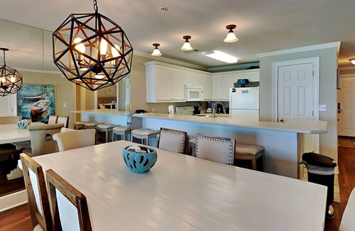 Crystal Beach Condominio | Crystal Dunes by Southern Vacation Rentals