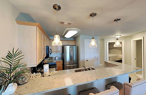 Crystal Beach Condominio | Crystal Dunes by Southern Vacation Rentals
