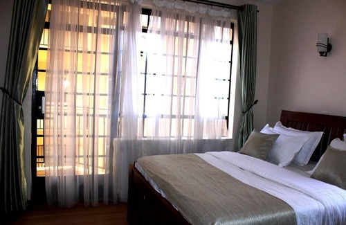 Kilimani Apartamento | Crystal Glow Serviced Apartment