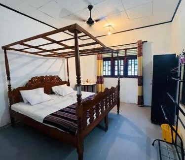 Welipitiya Casa | Crystal house