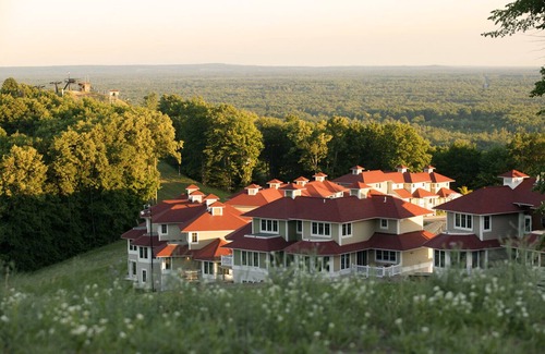 Thompsonville Condominio | Hermosa Mountain Top Condo en el Crystal Mountain Resort