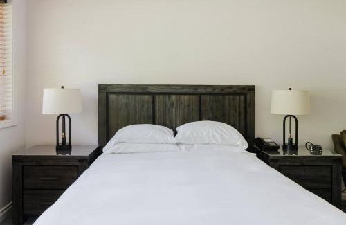Enumclaw Cabina | Crystal Mountain Hotels