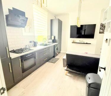 Crystal Palace Apartamento | Crystal Palace Stylish gfloor 1bed apartment,3 minutes walk to Crystal palace station