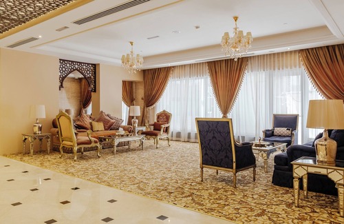Al Majaz Hotel | CRYSTAL PLAZA AL MAJAZ HOTEL