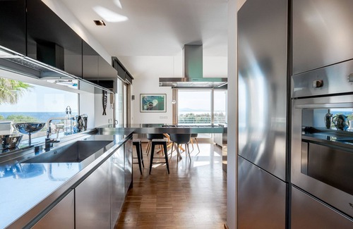 Quartu Sant'Elena Villa | CRYSTAL ROCK LUXORY VILLA ON THE SEA WITH HEATED POOL & 2 SUITES