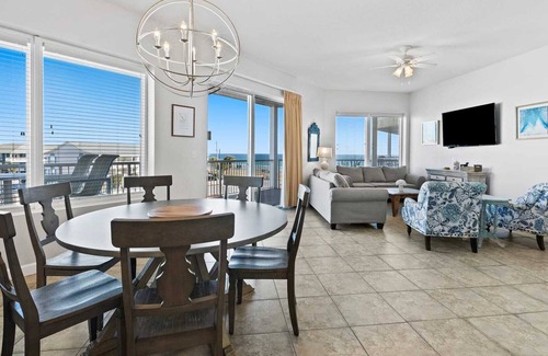 Avalon Beach Estates Condominio | Crystal View 304 Beach Service, Great Views, 3bed/ 3 bath Pet Friendly