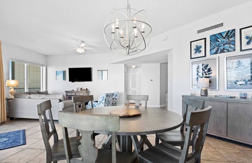 Avalon Beach Estates Condominio | Crystal View 304 Beach Service, Great Views, 3bed/ 3 bath Pet Friendly