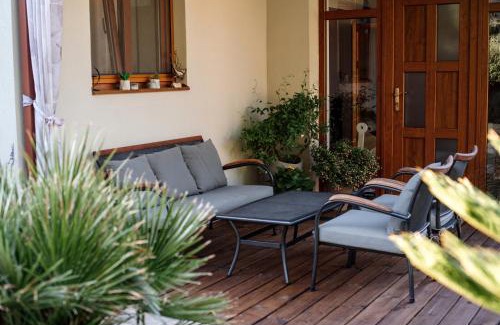 Balatonalmadi Apartamento | Csendeskert Wellness Apartments - Garden, grill, chill