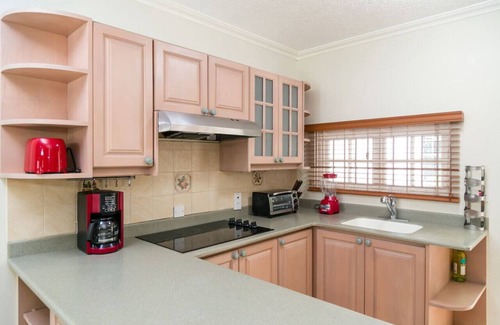 Kingston Casa | CTBH @ Surbiton Square #13 [2-Bedroom Townhouse]