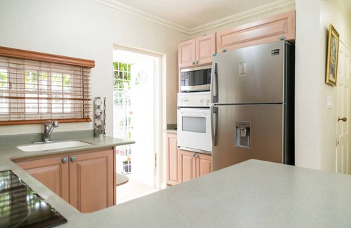 Kingston Casa | CTBH @ Surbiton Square #13 [2-Bedroom Townhouse]