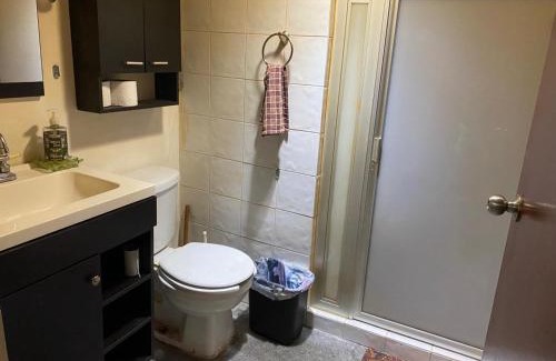 Monterrey Casa | cuarto acogedor y privado para descansar