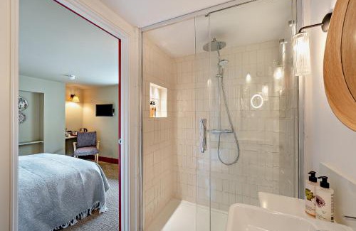 East Dean and Friston Cama Y Desayuno | Cub Bedroom Five