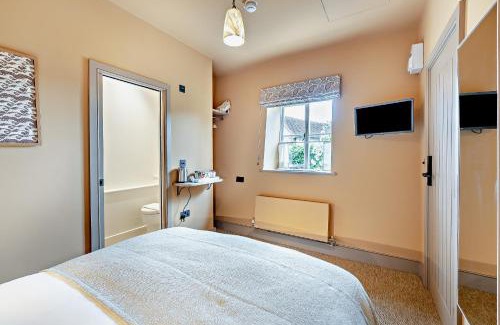 East Dean and Friston Cama Y Desayuno | Cub Bedroom Seven