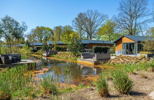 Biddinghuizen Casa | Cube Elite 6 by Interhome