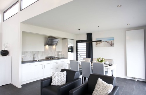Belfeld Casa | Cube Elite 6 by Interhome