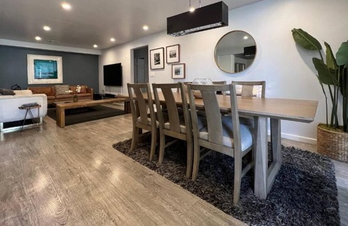Ladera Heights Casa | Cubier: Scenic Manor of Inglewood (SHW-LAD)