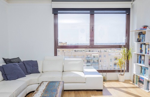 Hacienda Bizcochero Apartamento | Cubo's Apartamento Teatinos & Parking /urban /air conditioning /free wifi