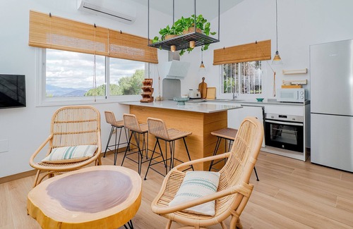 Alhaurín el Grande Cabaña | Cubo's Casa La Sierra del Tejar / piscina privada / aire acondicionado / wifi gratis
