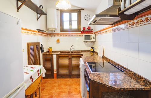 Coin Cabaña | Cubo's Casa Rural El Nogal / piscina privada / jardines / ideal familias