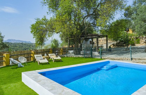 Archidona Cabaña | Cubo's Cortijo El Perezon / rural / piscina privada / aire acondicionado