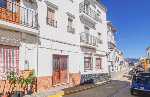 El Burgo Apartamento | Cubo's El Burgo Old Town Apartment / wifi gratis / ruta de montaña