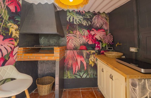 Casabermeja Chalet De Esquí | Cubo's Noches de Luna Casabermeja House / centro urbano / piscina comunitaria / wifi gratis