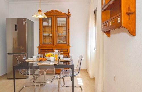 Alhaurín de la Torre Cabaña | Cubo's Pink Townhouse Los Manantiales