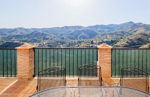Puerto de la Torre Casa | Cubo's The Secret Almogia Mountain View