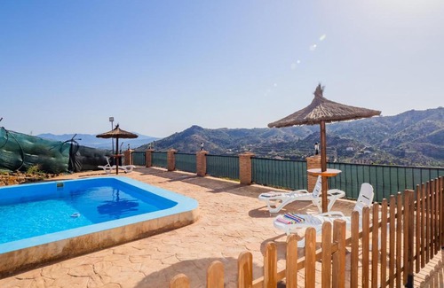 Puerto de la Torre Casa | Cubo's The Secret Almogia Mountain View