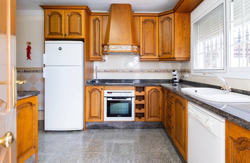 Villafranco de Guadalhorce Cabaña | Cubo's Villa Paraiso / wifi gratis / aire acondicionado / piscina privada