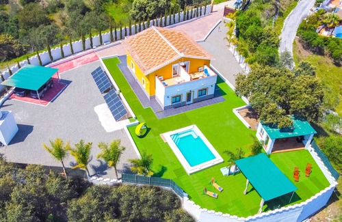 Alhaurín el Grande Villa | Cubo's Villa El Encinar / vistas / piscina privada / wifi / cargador coche eléctrico