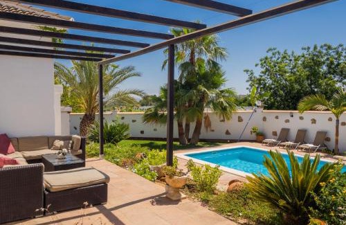 Alhaurín de la Torre Villa | Cubo's Villa Bellavista La Jona & Heated Pool