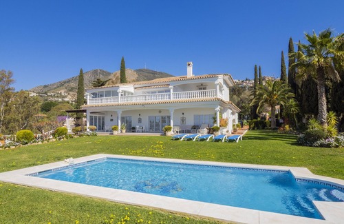 Benalmádena Villa | Cubo's Villa Las Colinas / Piscina privada / wifi / aire acondicionado