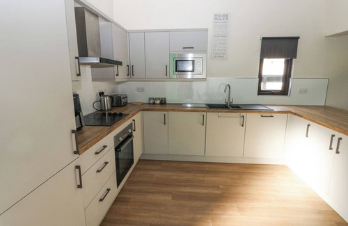 Amroth Casa | CUDDFAN, with pool in Llanteg