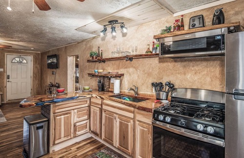 Ruidoso Cabina | Cuddle Up In the Upper Canyon!