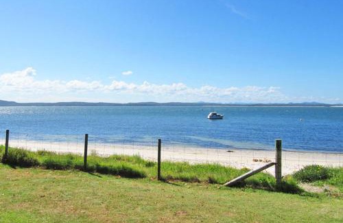 Nelson Bay Casa | Cuddles Cottage holiday house near Dutchies