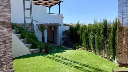 Cuevas del Campo Cama Y Desayuno | Cueva Romana, Solo Adultos, Apto para Nudistas