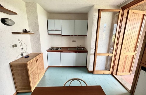 Cugnana Verde Apartamento | Cugnana Verde Two-room apartment sleeps 4