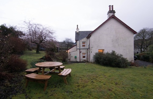 Kilmelfort Casa | Cuil Lodge es una casa de familia 5 dormitorios que acaba de ser renovado.