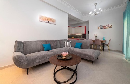 Nikaia Apartamento | Cuka apartment 3BD nexto to metro and Piraeus Port